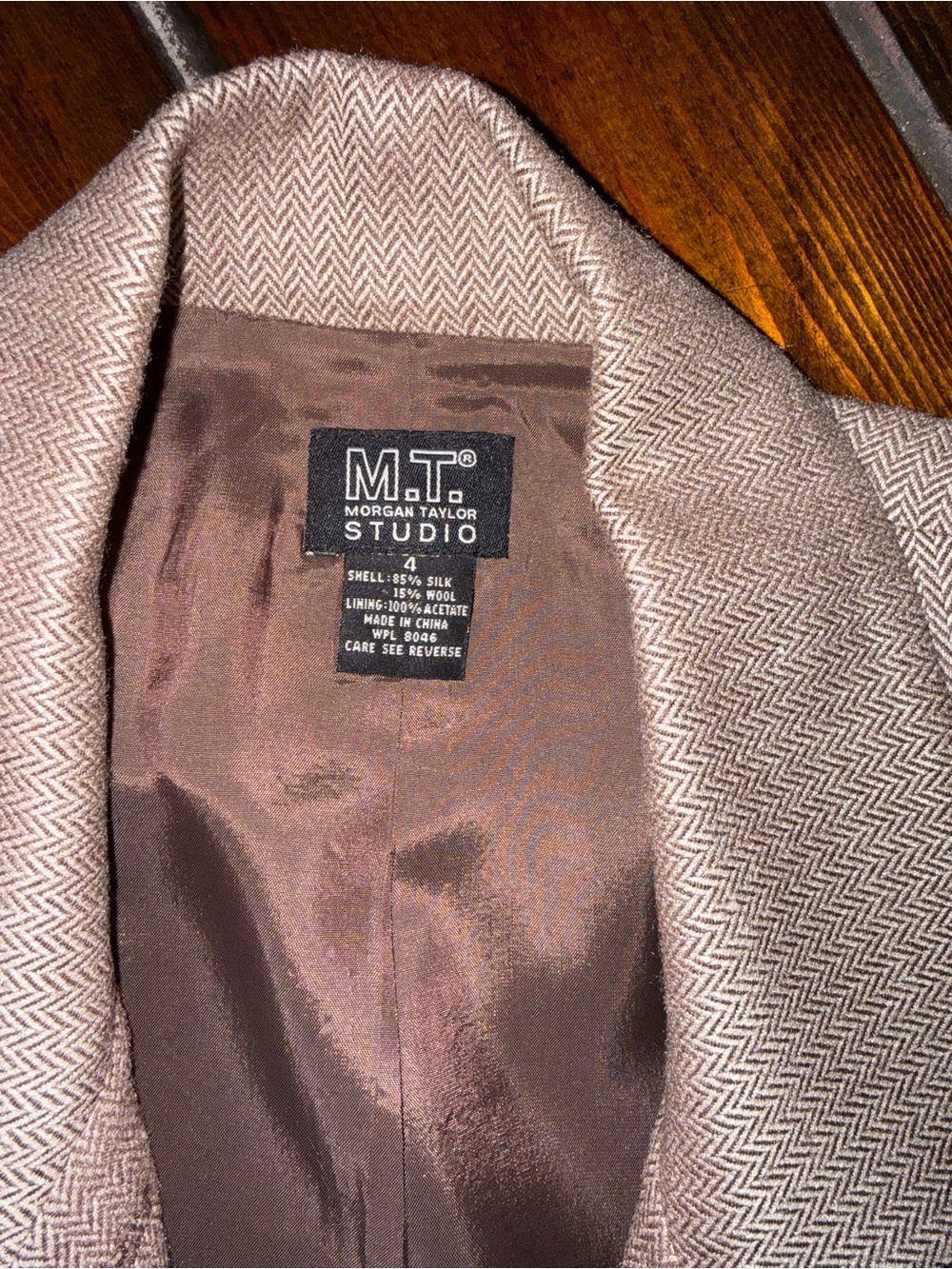 Morgan Taylor women  Two-Piece Suit in Taupe - Picture 5 of 13